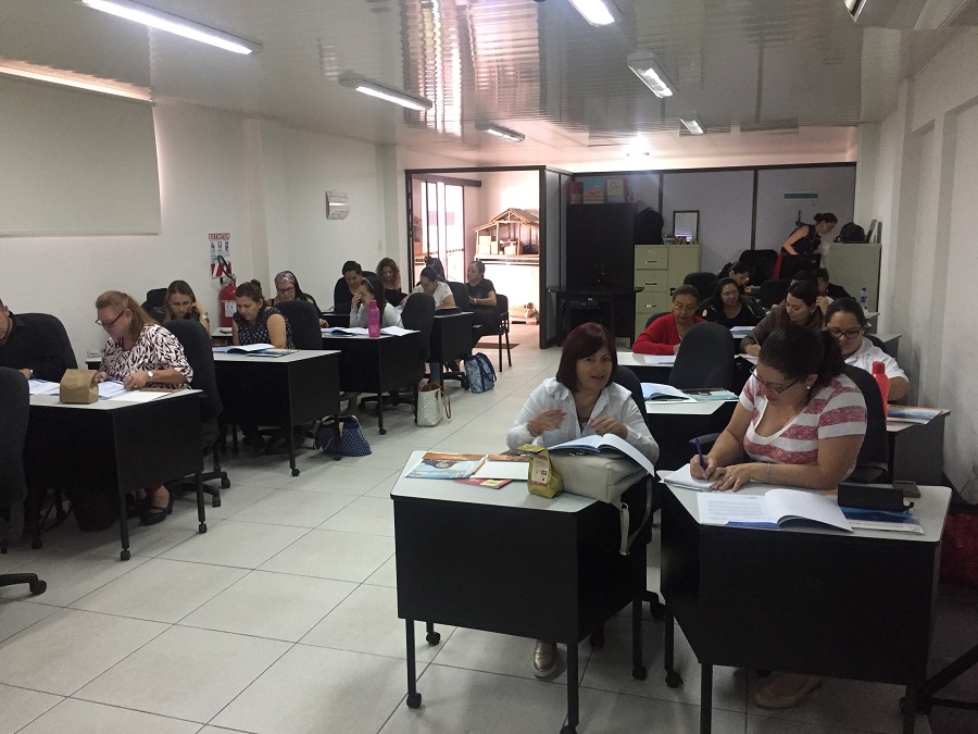  Capacitación a docentes